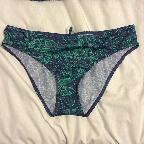 Maison Lejaby Sierra Nevada printed triangle bikini top & low-rise bikini briefs - Picture 5 of 12